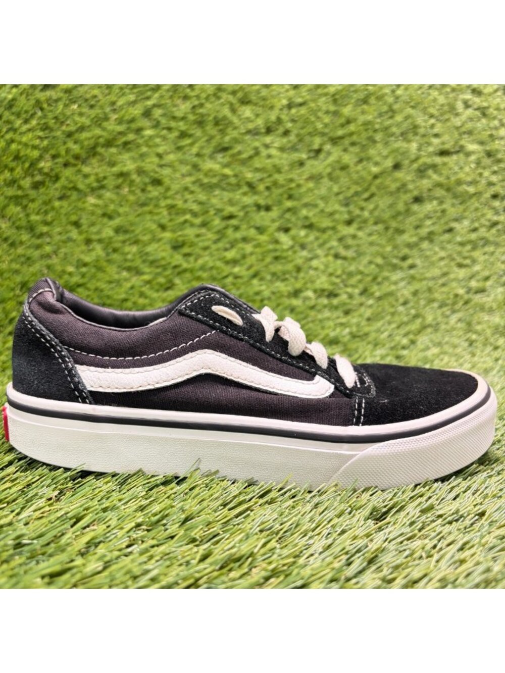Vans Old Skool Low Boys Size 2Y Black White Athletic Skateboard Shoes Sneakers
